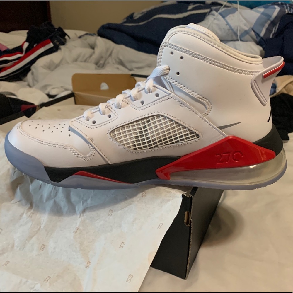 Jordan Mars 270